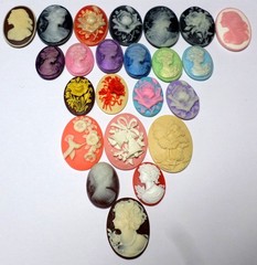 23 of 27-40mm Mixed Lot of Vintage Oval Cameos Cabs, for Pendant Settings Mint