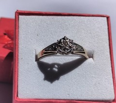 Vintage Prouds 9K Yellow & White Gold Ring w/ 3x Diamonds Size P (17.75 mm) 1.8g