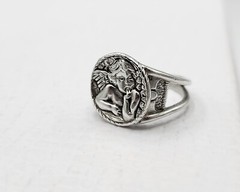 Designer Vintage Shube’s Dakota West Sterling Silver Cherub Angel Ring Size 5