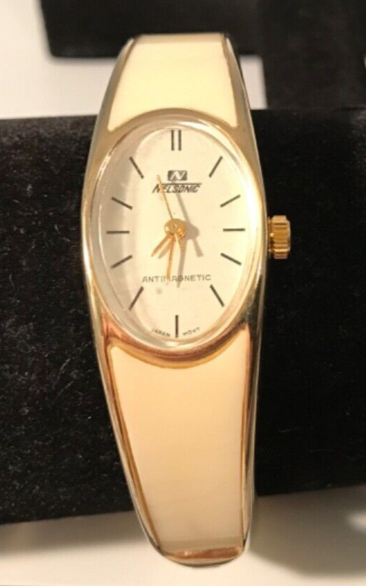 Vintage Ladies Nelsonic AntiMagnetic Bracelet Watch