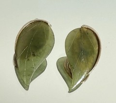Vintage Swoboda Green Jade Leaf Clip On Earrings Gold Tone Carved Stone MCM