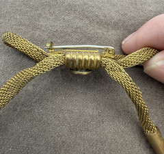 Vintage Gold Tone Mesh Bow Pin Brooch Jewelry
