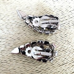 La Roco LaRoco Clear Rhinestone Clip Icy Earrings Paisley Teardrop Signed VTG