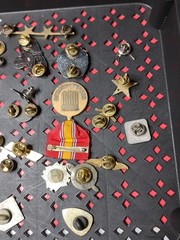 Lot Over 40 Pins Mostly Military Pins Militaria Lot AAB 16