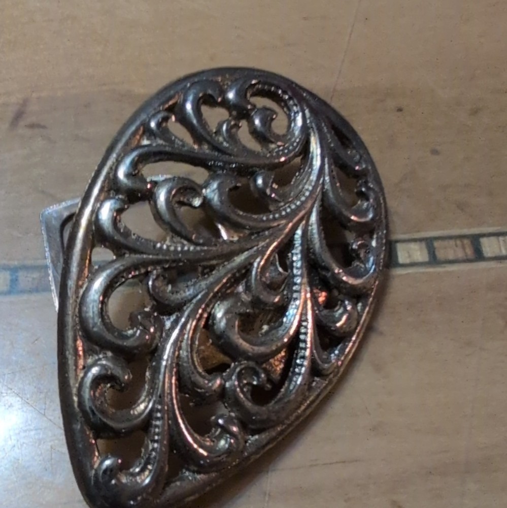 Vintage Silver Tone Teardrop Filigree Metal Scarf Clip Unisex Adults