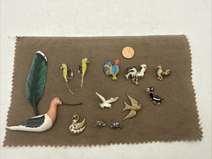 Vintage Mixed Lot of Brooches Pins Animals Gold and Silver Tone Bird Theme