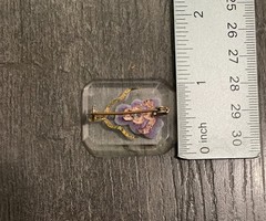 Vintage 1940’s-1950’s Reverse Carved Lucite Purple Violet Brooch Pin