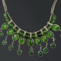 Vintage BOHO Bib Necklace GREEN GLASS Southwest Artisan Drop Dangle India Silver