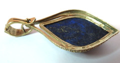 VINTAGE LADIES TEAR SHAPE GOLD TONE WITH BLUE LAPIS STONE PENDANT