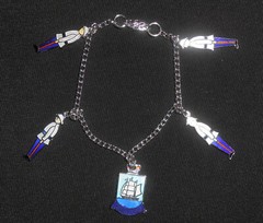 Sterling Charm Bracelet Souvenir Nassau Bahamas Enamel Soldier Soldiers Ship