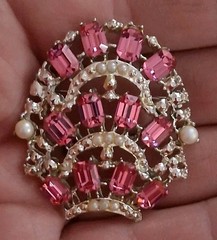 Vintage pink baguette rhinestone & faux pearl brooch, tiered, layered sheild…