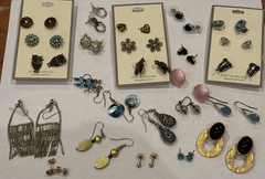 EARRINGS MIX LOT 100 PAIR POST ENAMEL LUCITE RHINESTONE STUD DANGLE 1 + LB EUC