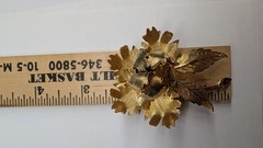Vintage WARNER mechanical gold tone Day to Night flower brooch pin