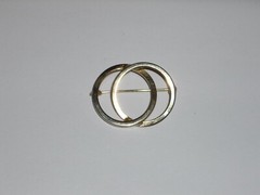 Vintage Antique Gold Intertwined Circles Rings Brooch Pin, 1.75″ Inches Across