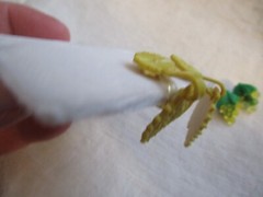 Unique VTG plastic Clip Earrings, push on yellow leaves, grapes clips FE25-33