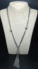 Vintage Double Chain Station Necklace Whit Tassel Faux Pearls Silvet Tone. 9803