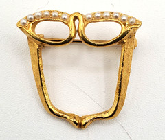 Vintage Eye Glasses w Faux Pearls Granny Brooch Pin Gold Tone