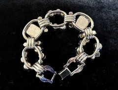 VTG D&E JULIANA Silver Tn WHITE MILK GLASS SMOKE RHINESTONE 5 Link Bracelet 7″ L