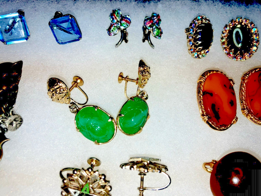 LOT OF 14 PAIRS OF VINTAGE ASSORTED STERL & Signed JEWELRY EARRINGS ALL WEARABLE