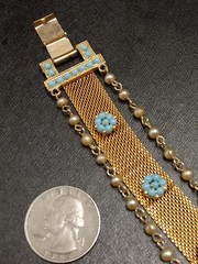 Vintage 1960’s Gold Mesh Faux Turquoise And Pearls Bracelet 7 Inches