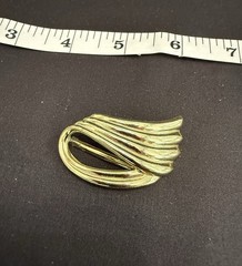 Vintage Estate Gold Silver Jewelry Lot Signed Monet Park Lane Brooch Necklace