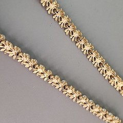 Vintage Faux Pearls Collar Necklace White Brushed Gold Tone 15.5″