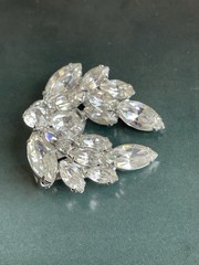 Vintage Signed Weiss Clear Rhinestone Clip-on Earrings