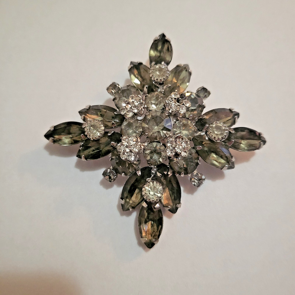 Vintage Juliana Style Brown Rhinestone Cross Pin Brooch Pendant