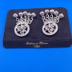 Sarah Coventry Fashion in Motion Earrings Silver 1.75in VTG 1970s Dangle Clip On