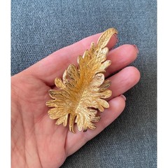 Vintage Nettie Rosenstein Gold Leaf Pin 3-D