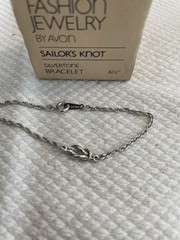 Avon Vintage 1982 Sailor’s Knot Silvertone Bracelet – 6.5in