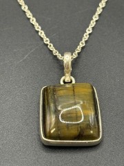 Vintage 18″ Sterling Silver Tigers Eye Pendant Necklace 6 Grams E20
