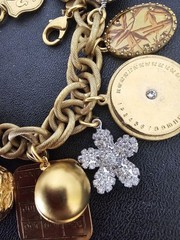 John Wind Maximal Art Bracelet Charm 15 Charms Chunky Gold Plated Vintage