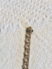 Vintage 7.5”Krementz Gold-Tone Curb 3 Link Bracelet Weighs 7.1 Grams.