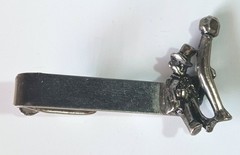 Vtg Silver-tone Tie Bar Clip: Sullen Man in Top Hat Holding Bent Street Lamp