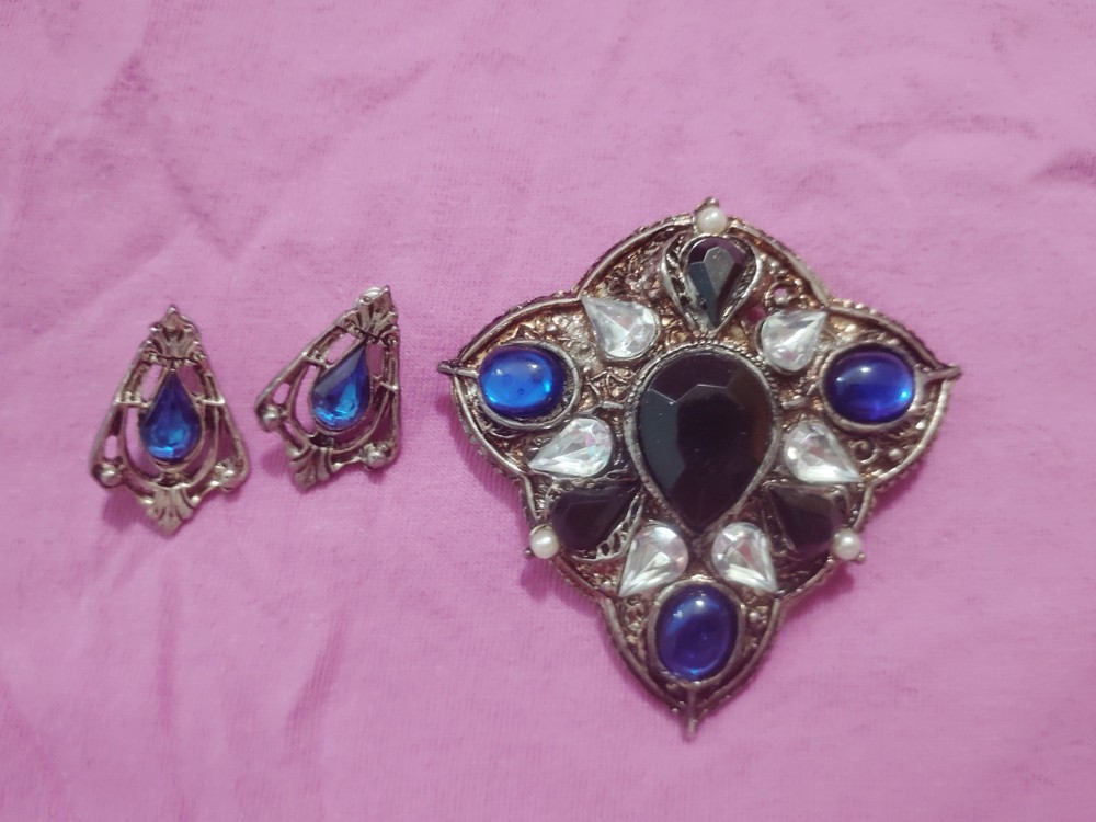 Vintage Brooch And Earring Set
