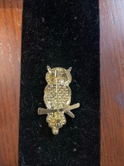 Vintage Gold Tone Owl Brooch Pin Green Rhinestone Eyes Small Figural Jewelry