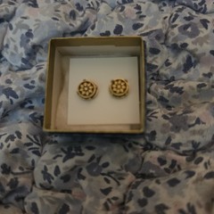 Vintage 1980 Avon Snow Fantasy Pierced Earrings Surgical Steel Posts In Box