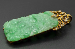 Vtg Chinese Apple Green Jadeite Jade Pendant w 14K Gold & Diamonds (AHB) 406