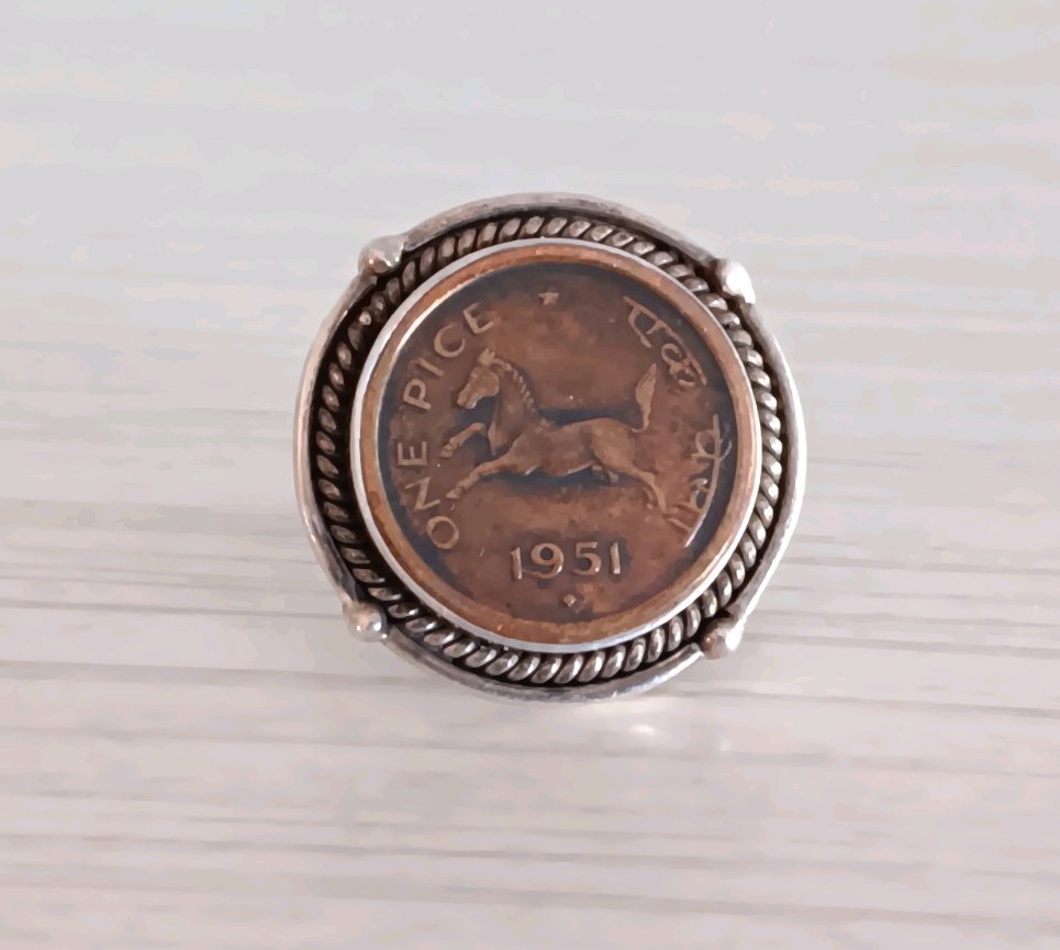 Vtg SJ925 Sterling Silver Indian Coin 1951 Horse Statement Ring One Pice Size 9?