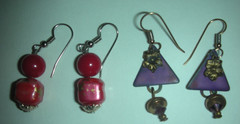 LOT 22 PAIRS VINTAGE EARRINGS PIERCED DANGLE DROP BEADED STONE GLASS COLORFUL