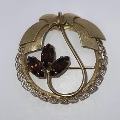Vintage Signed Van Dell? Brown Marquee Rhinestone Bow Round Brooch Pin Pendant