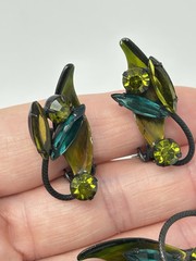 Vintage Green Navette Rhinestone Leaf Brooch Pin & Earrings Set Japanned Enamel