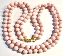 VINTAGE STUNNING 2 STRAND BABY PINK FACETED LUCITE NECKLACE