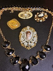 Vintage Costume Jewelry Lot 6 Pc Signed Camco And Portrait Brooch Mod Necklaces