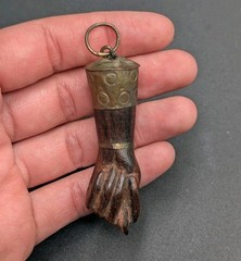 Vintage Carved Wood Figa Hand Mano Fist Protection Lucky Talisman Charm Pendant