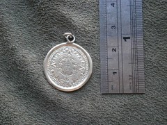 Aztec Maya Calendar Sun God Vintage Shiny Silvertone Bracelet Charm Pendant 2.4g