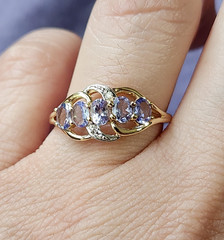 14K Yellow Gold Natural Tanzanite & Diamond Stone Ring Signed