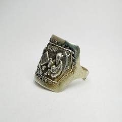 Asian Ceremony Motif Design Sterling Silver Ring Size 9 (4.49g)