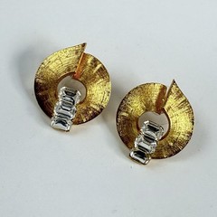 VTG 90s to More Modern Baguette Rhinestone Brushed Gold Tone Pierced Earrings